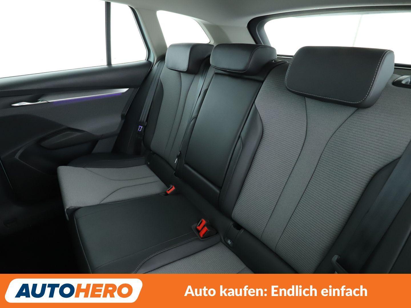 Skoda Enyaq iV 60 Loft *NAVI*LED*TEMPO*SHZ*CAM*PDC*LHZ