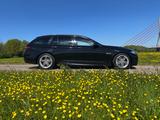 BMW 530d Touring A - M Paket Head up Panorama Dach  - BMW 530: M Paket