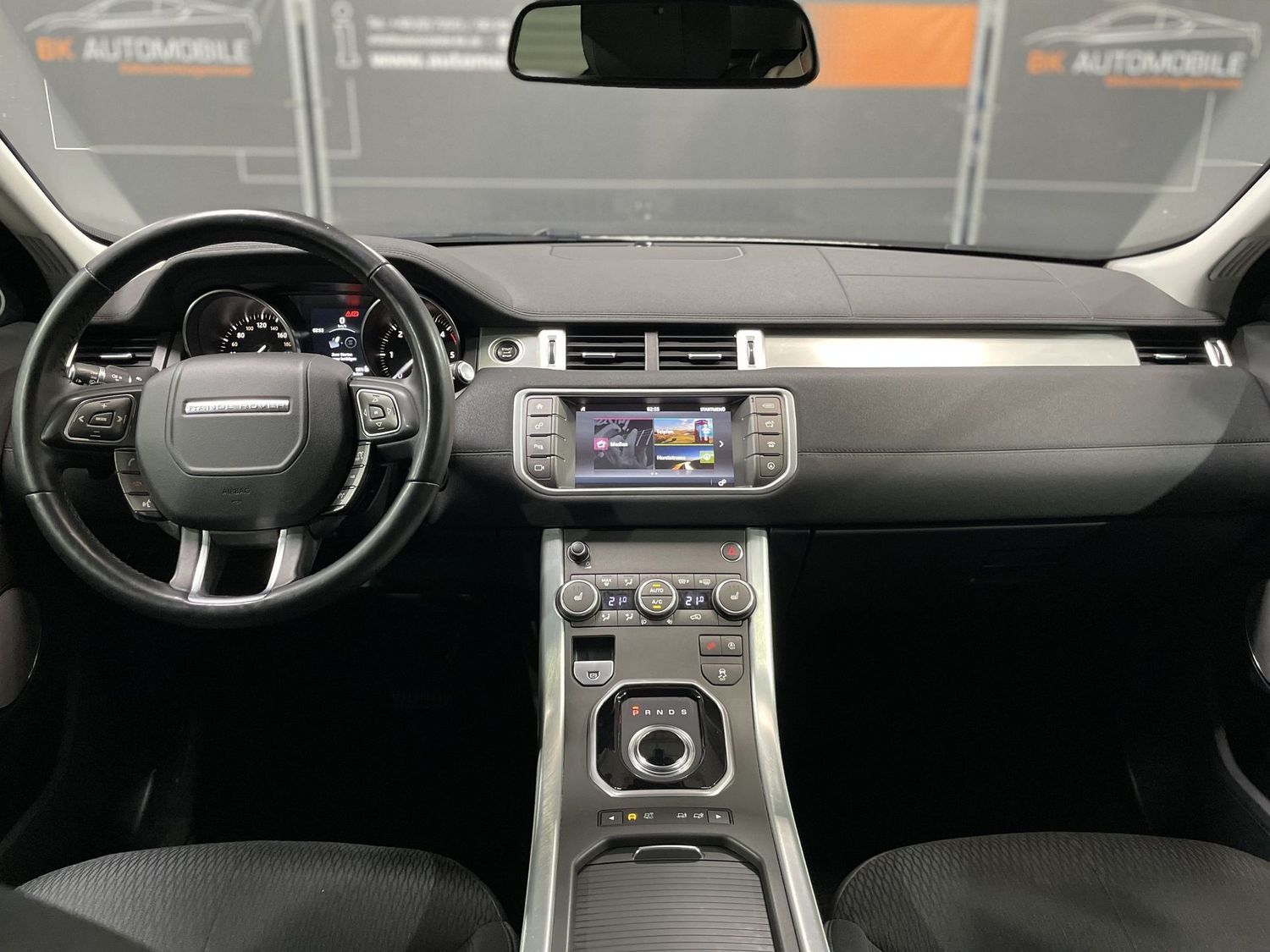 Fahrzeugabbildung Land Rover Range Rover Evoque 2.0TD Pure #Kamera#Navi#LED