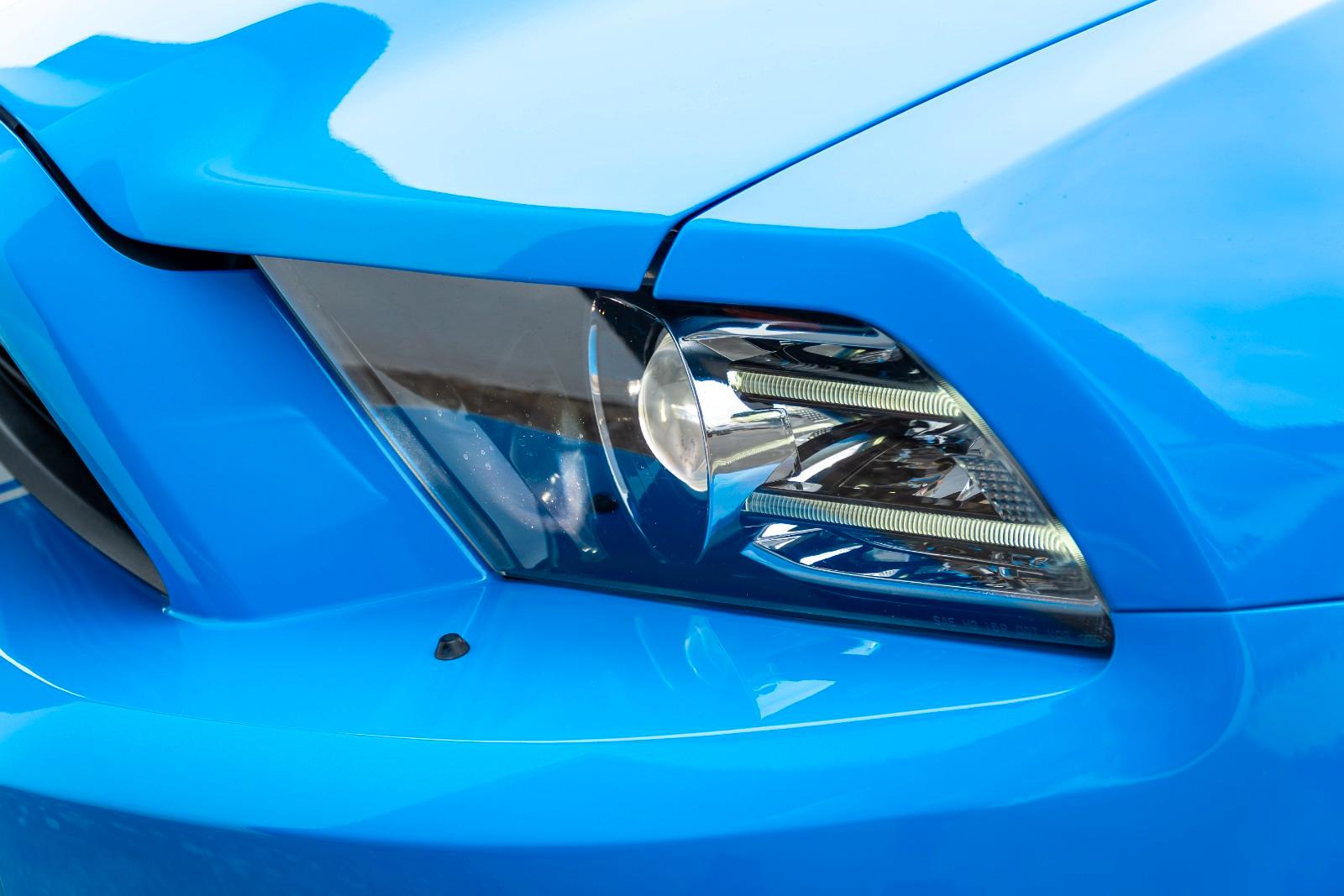 Ford Mustang V6 3,7 -KLIMA/SCHALT/LEDER/SHZ/XENON/R18