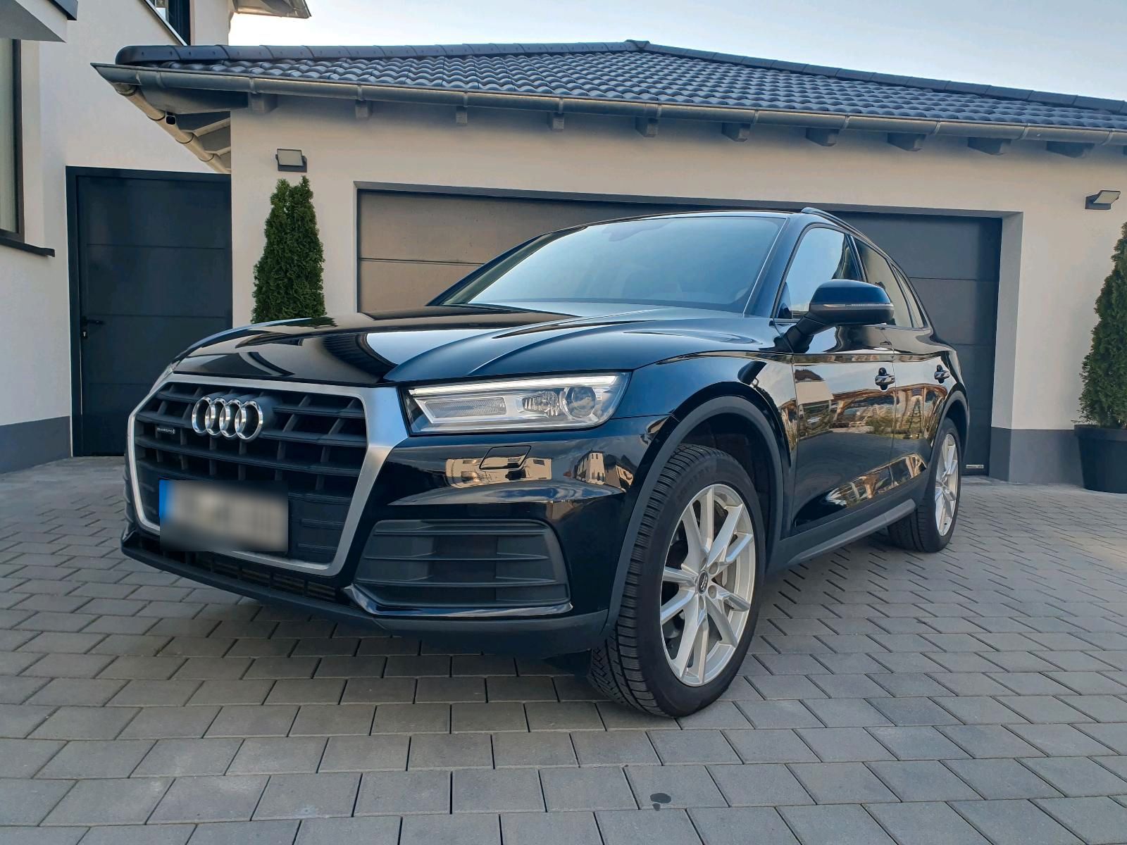 AUDI Audi Q5 2.0TFSI 252 PS Quattro Automatik 2...