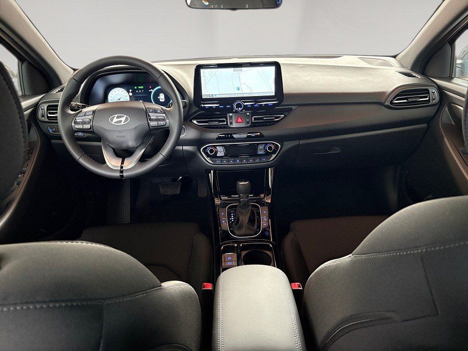 Fahrzeugabbildung Hyundai i30 1.0T 100PS DCT ADVANTAGE Plus-Paket
