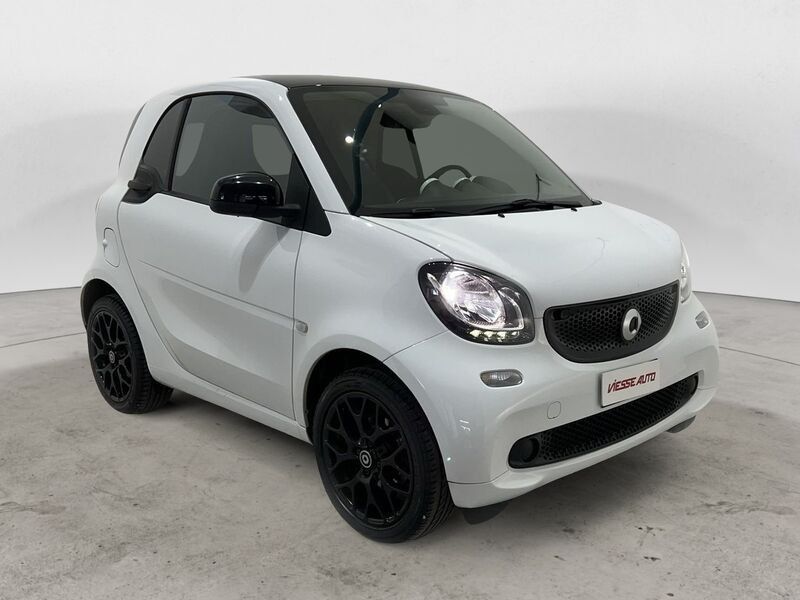 Smart smart fortwo 70 1.0 52kW brabus style twinamic imagem 3