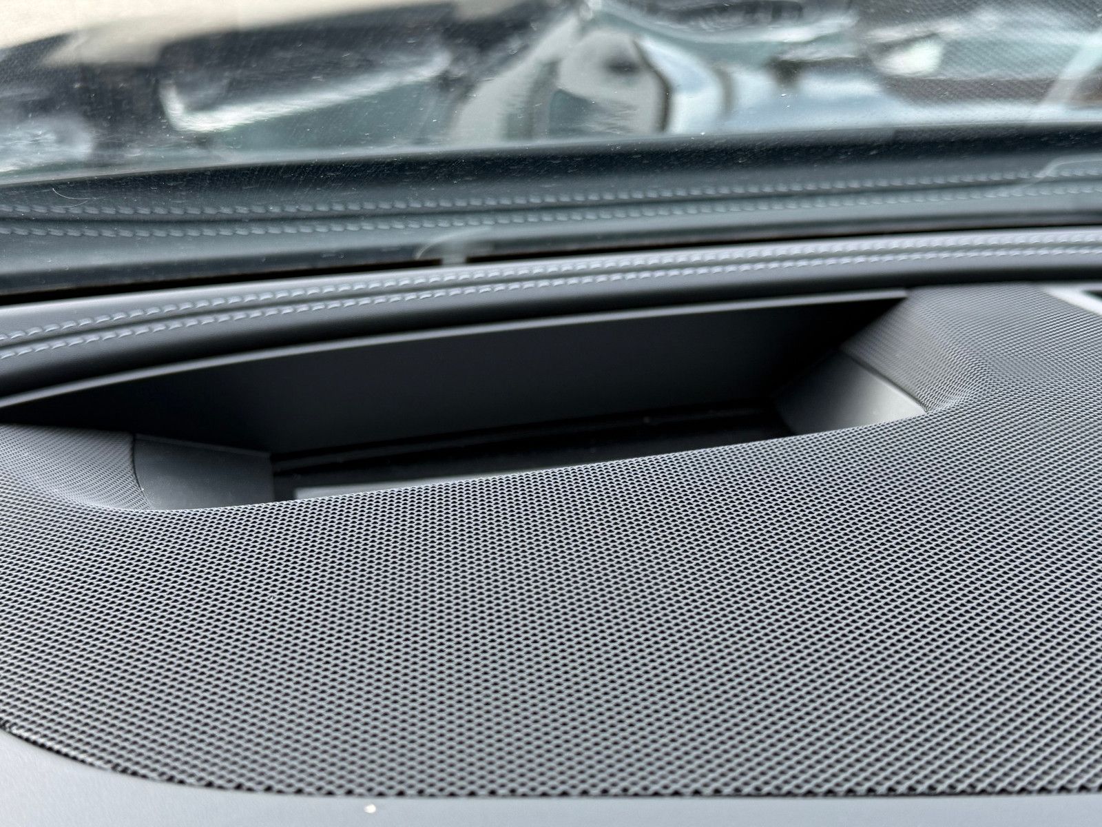 Fahrzeugabbildung Mercedes-Benz E 450 Cabrio AMG/BURMESTER/HUD/AMBIENTE/MASSAGE/