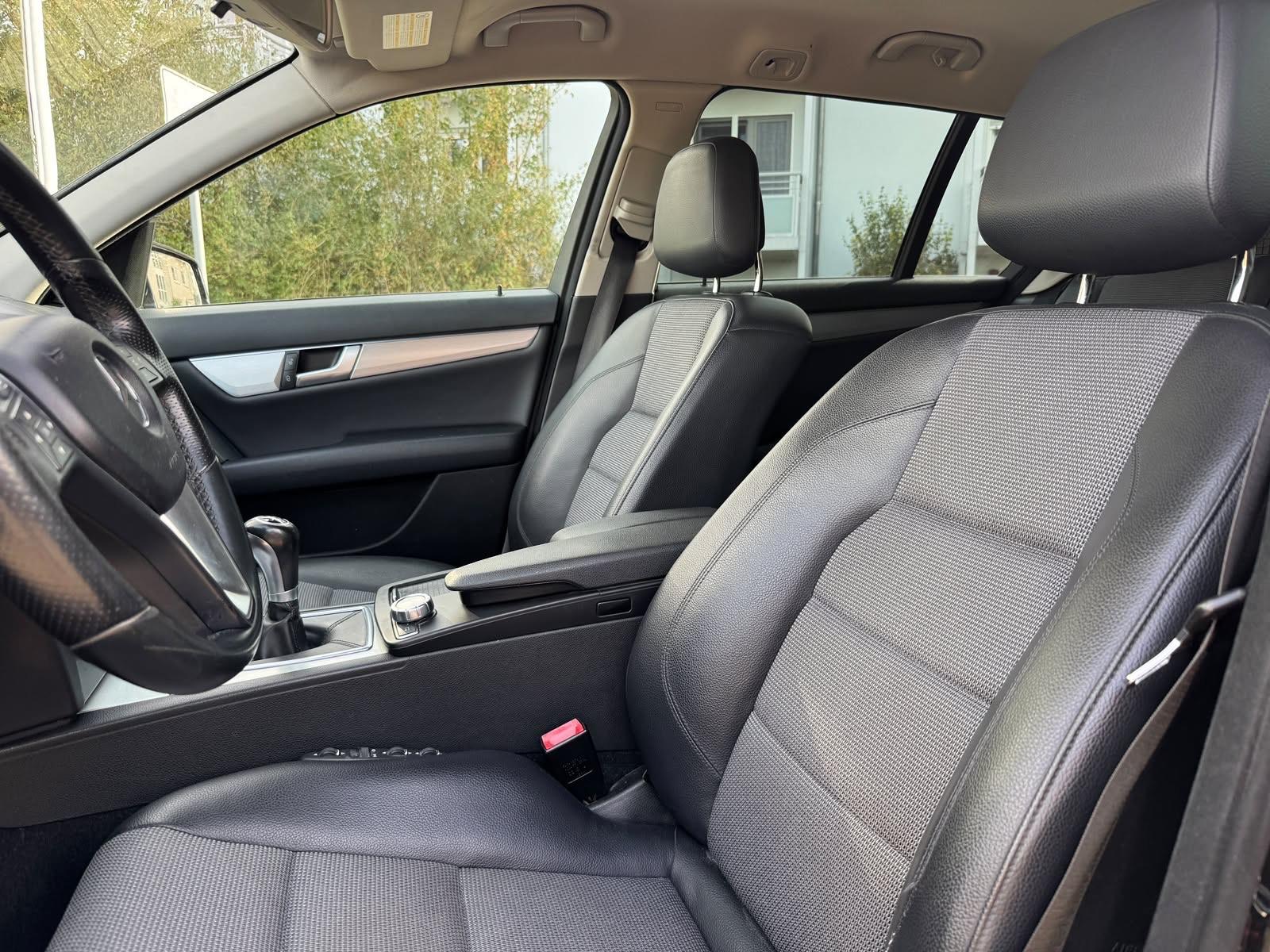 Mercedes-Benz C180 2011 — photo 8