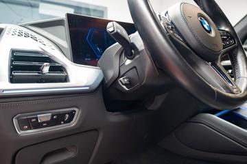 2023 BMW XM — миниатюра 21