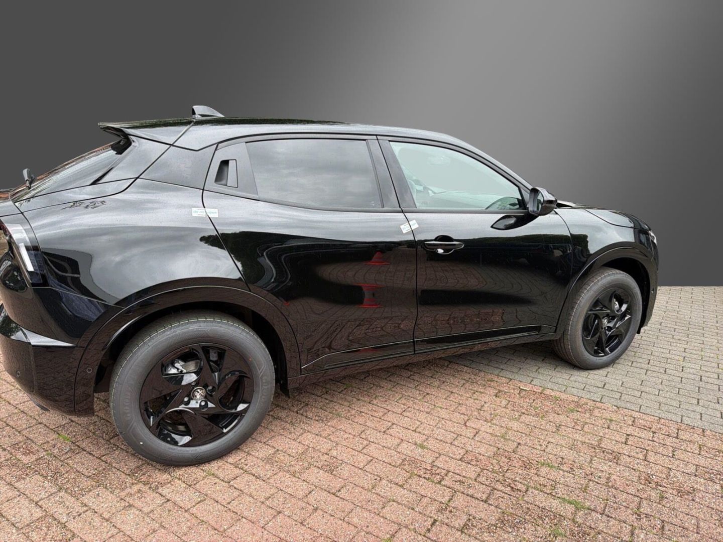Fahrzeugabbildung Alfa Romeo Junior Ibrida TI 1,2 VGT 107kW MY26 -Technologie