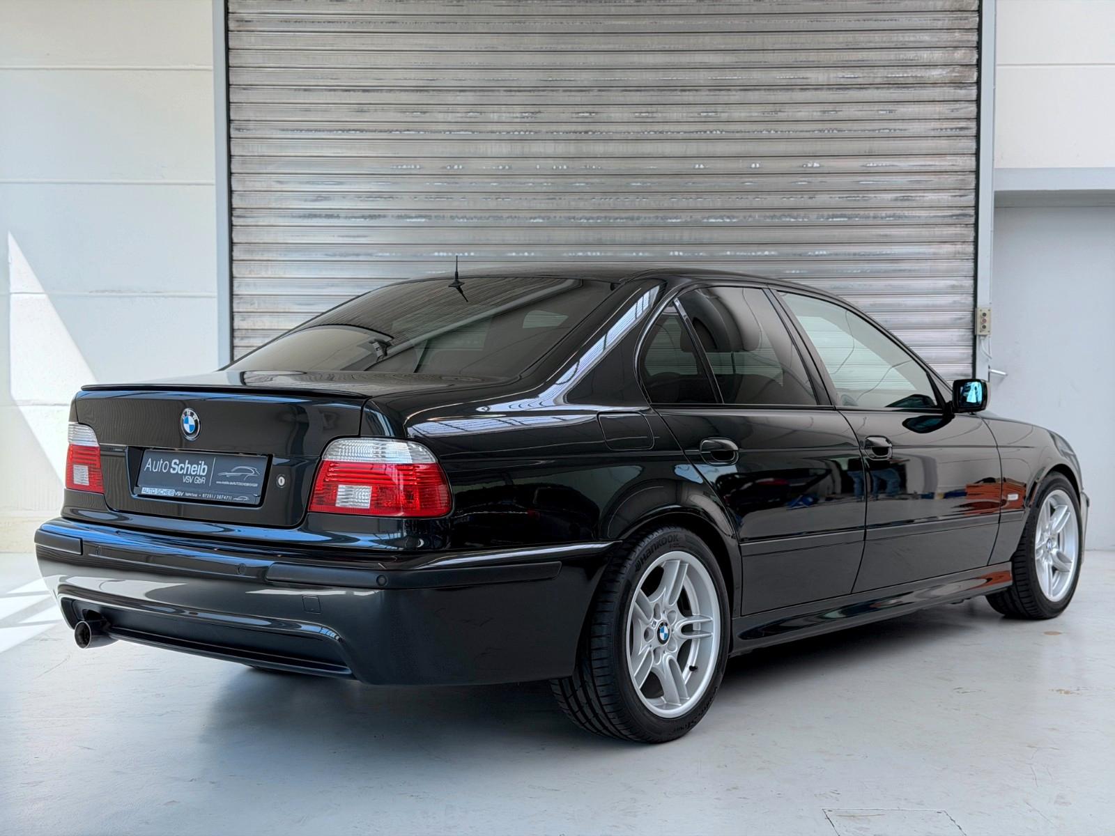 BMW 520i 170ch BVA Pack M d'origine Shadow-Line GSD Sièges Alcantara