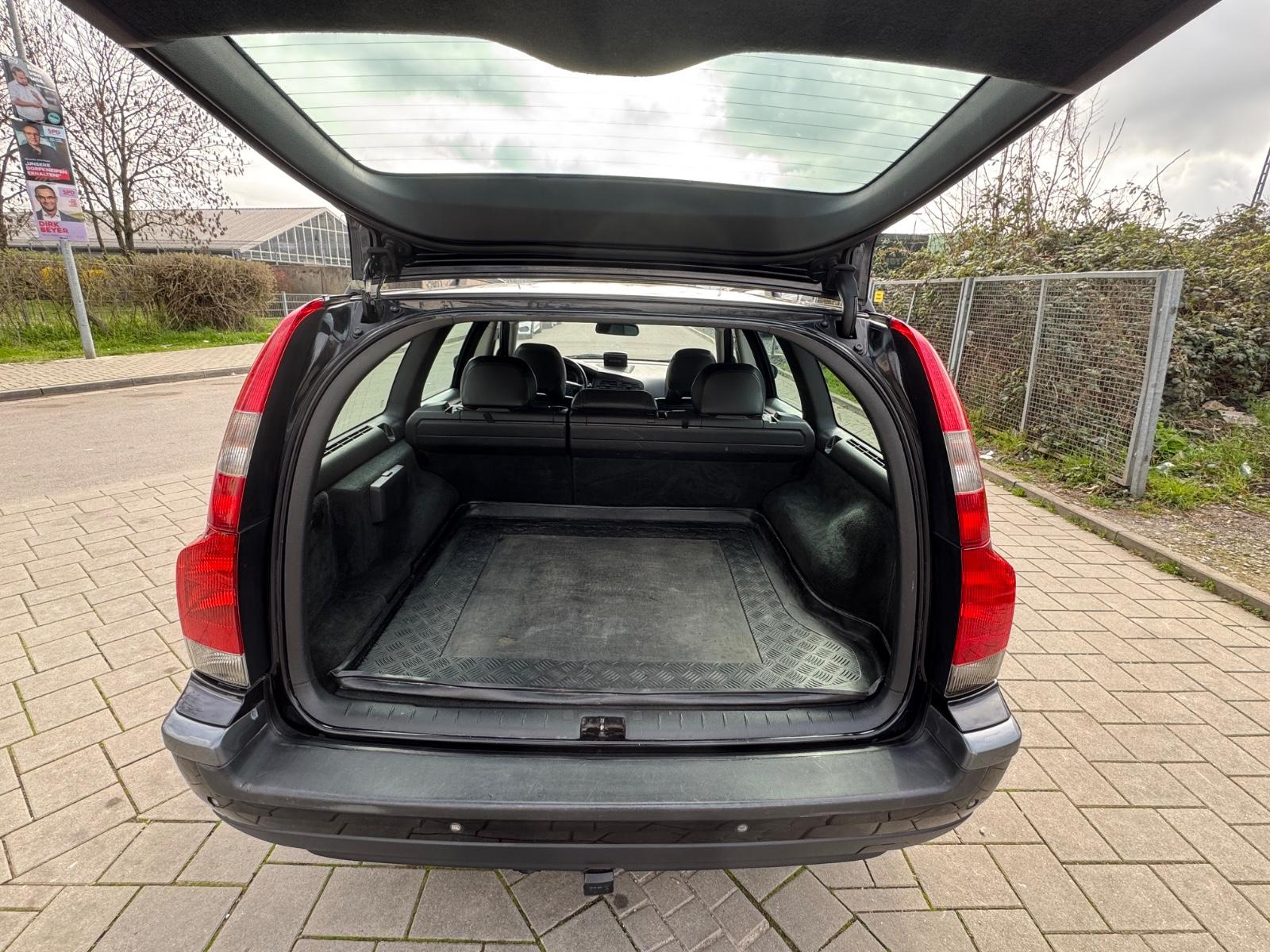 Volvo V70 2004 — photo 10