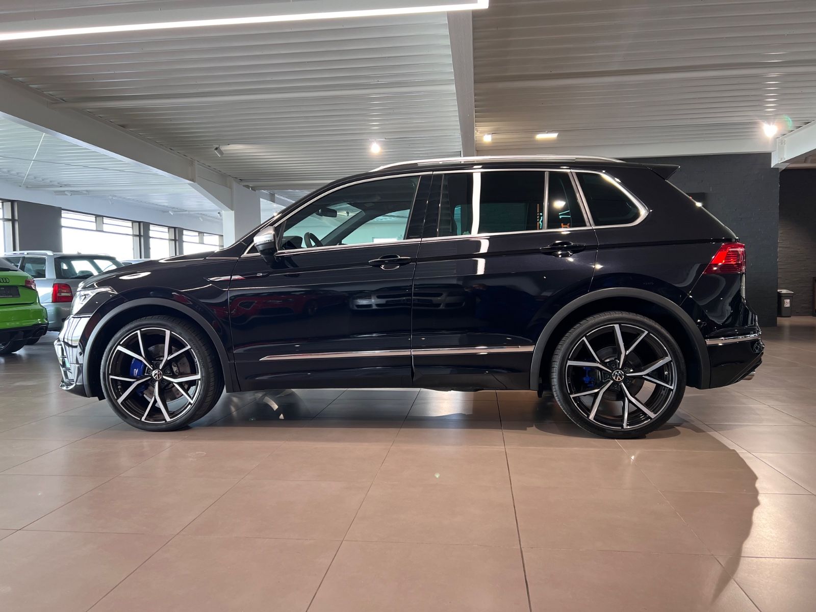 Volkswagen Tiguan 2.0TSI DSG 4MOTION R AHK SCHALEN 4xKAMERA foto 4