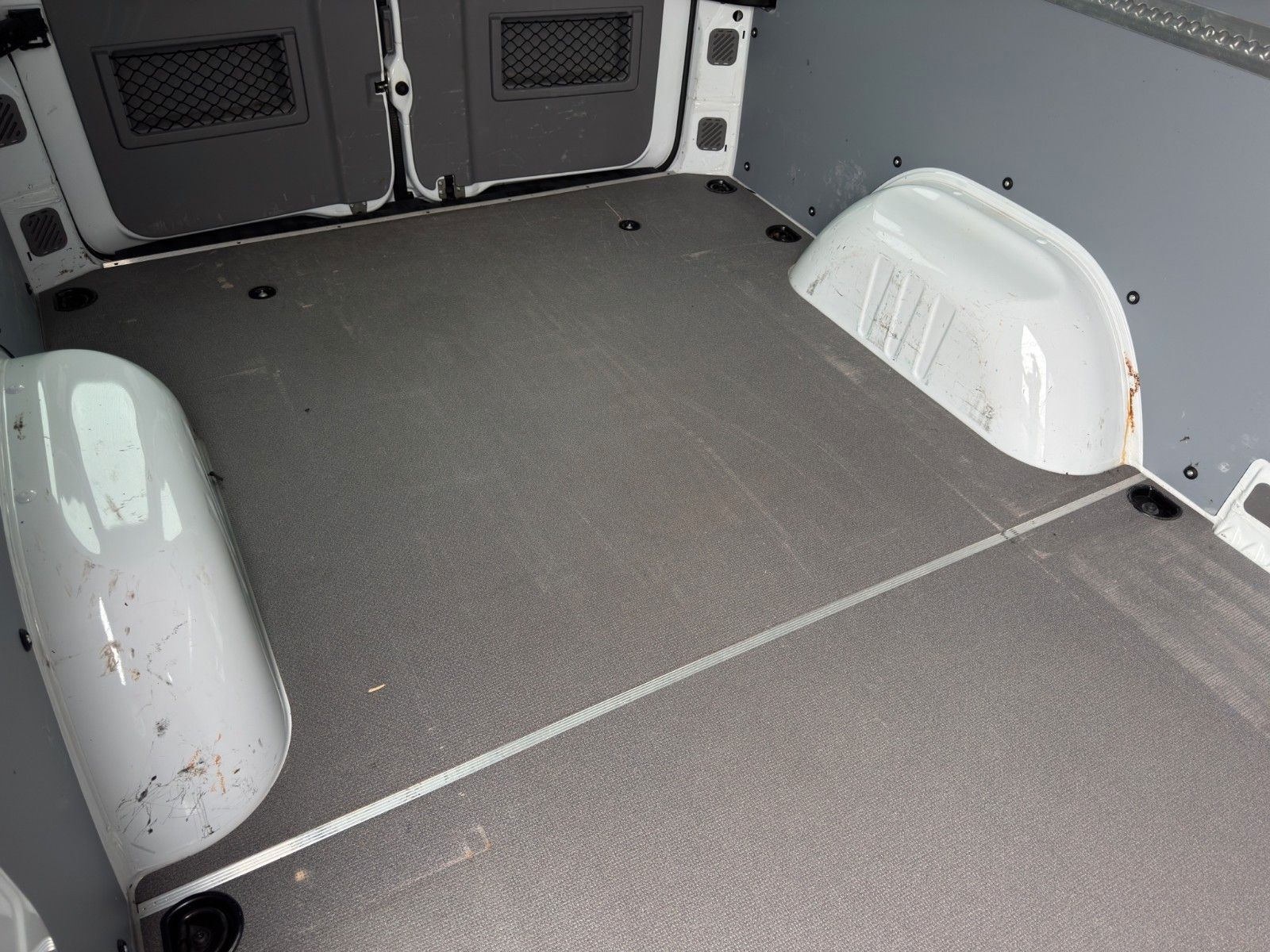 Fahrzeugabbildung Mercedes-Benz SPRINTER II KASTEN 216 CDI AHK