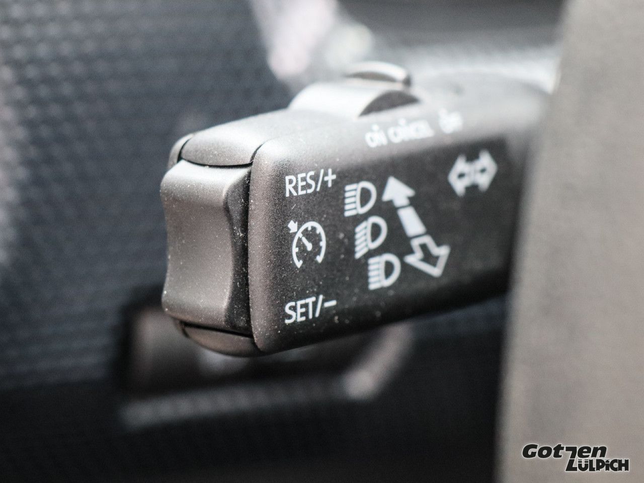 Fahrzeugabbildung Volkswagen e-up! e-up! Fahrerassistenzpaket CCS Bluetooth