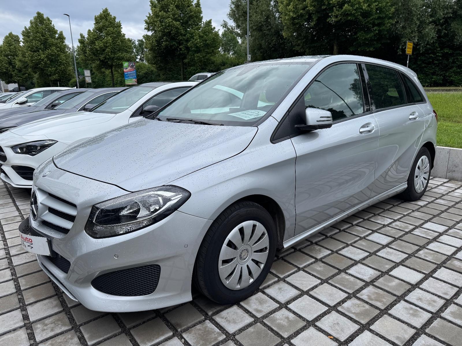 Mercedes-Benz B 180 Blue Effi/NAVI/LEDER/PDC/8-FACH/1.HAND
