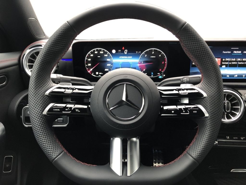 Mercedes-Benz CLA 200 d Coupe AMG+ILS+MBUX+MBeam+Night+Pano foto 11
