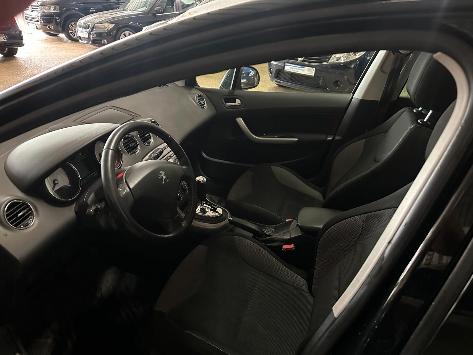 Peugeot 308 2013 — photo 6