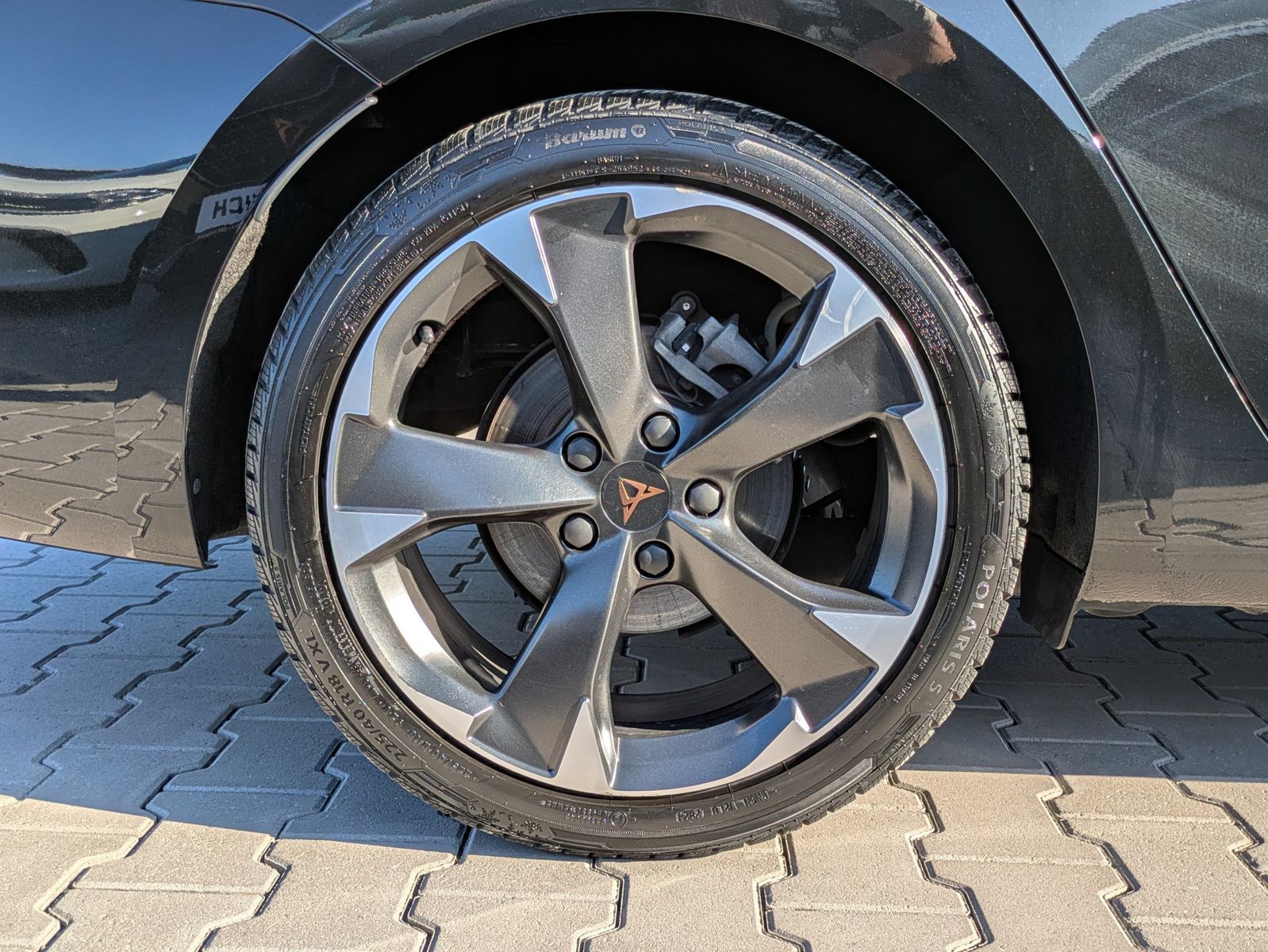 Fahrzeugabbildung CUPRA Leon 1.5 eTSI DSG MATRIX-LED*ACC*APP*KAMERA*18"
