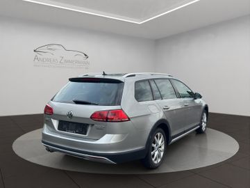 Volkswagen Golf - 5