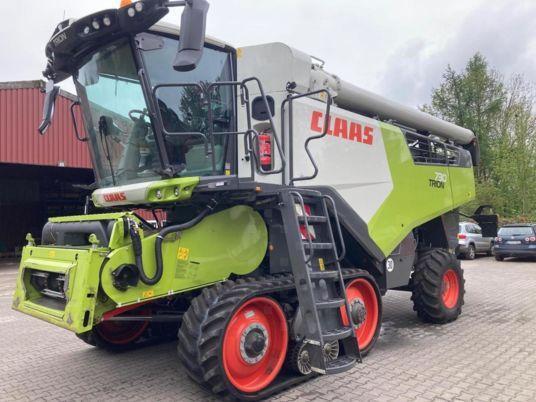 Claas Trion 730