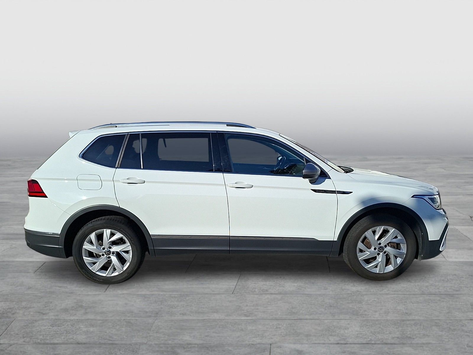 Fahrzeugabbildung Volkswagen Tiguan Allspace TSI Life DSG 7-Si LED Navi VC HU
