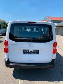 Bild 8 Opel Vivaro Kombi XL 9 Sitze 8 AT Heckklappe