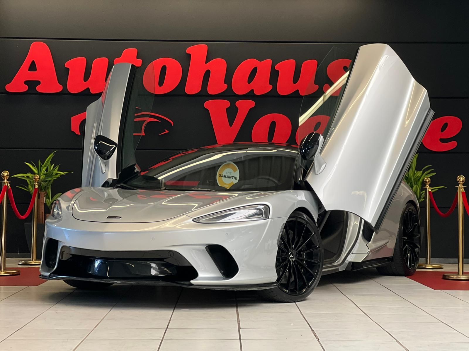 McLaren GT