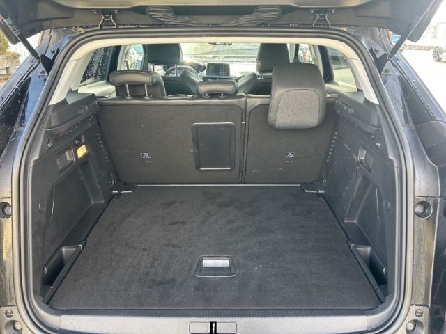 Fahrzeugabbildung Peugeot 3008 Allure Navi Digitales Cockpit LED 2-Zonen-K