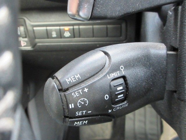 Fahrzeugabbildung Peugeot 308 Active 1.2T NAVI/LED/PDC/TEMPOMAT