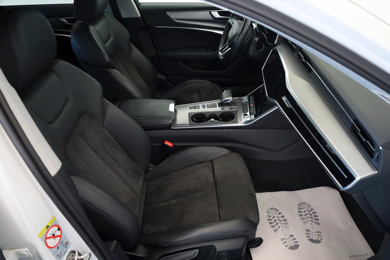 Fahrzeugabbildung Audi A6 Avant 40 TDI sport T.Leder,Navi,LED,ACC,SR+WR