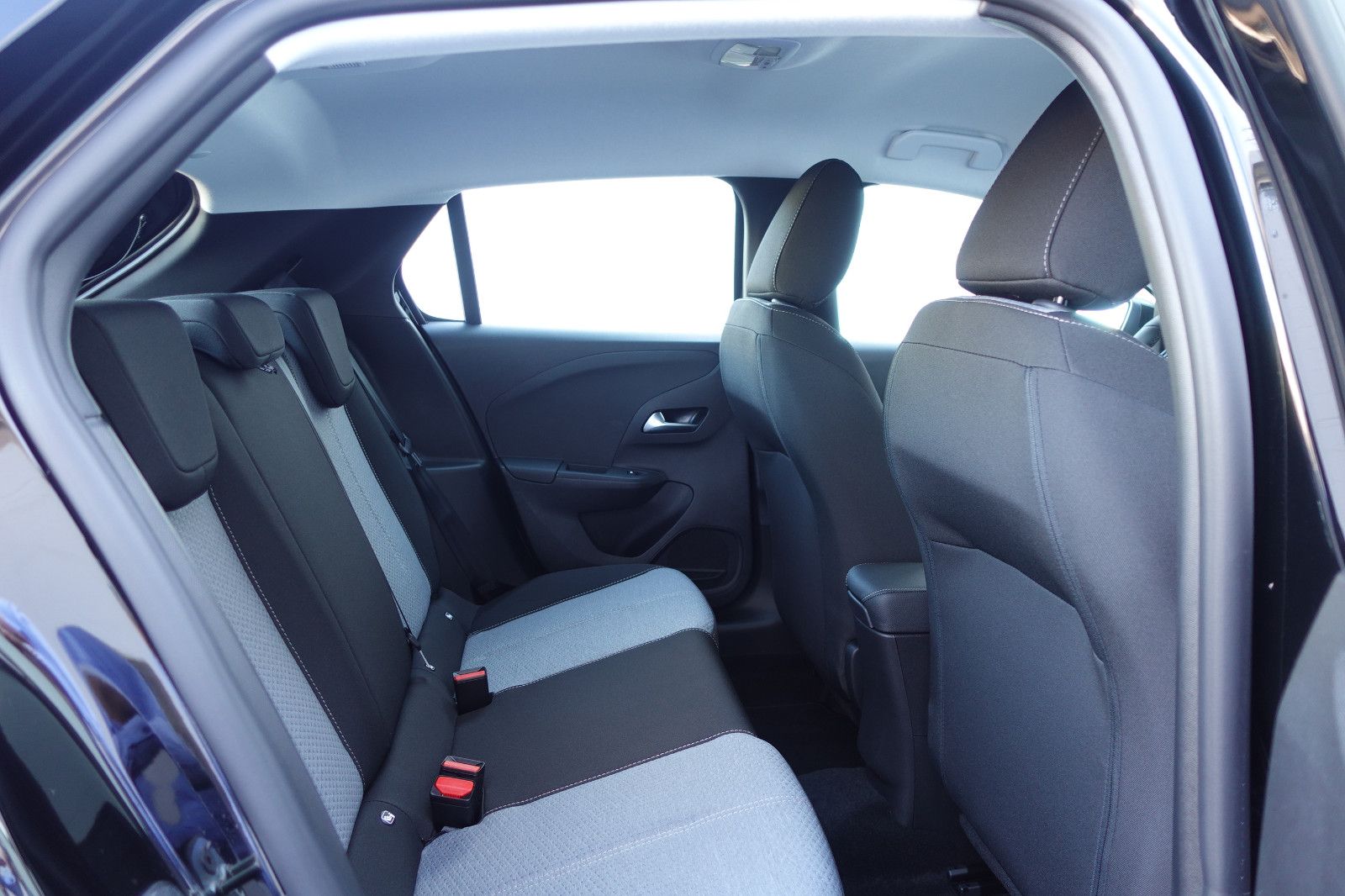 Fahrzeugabbildung Opel Corsa Hybrid Edition Sitzh.,Allwetter,LED,PDC