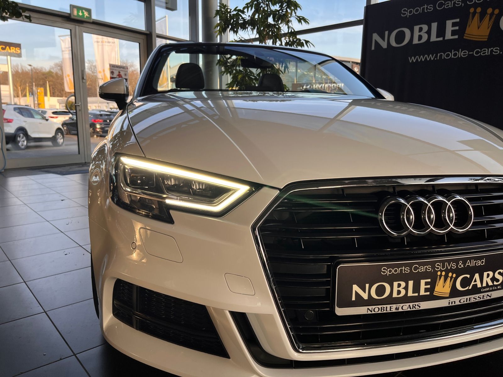Fahrzeugabbildung Audi A3 Cabriolet 35 TFSI S-Line LED NAVI SHZ