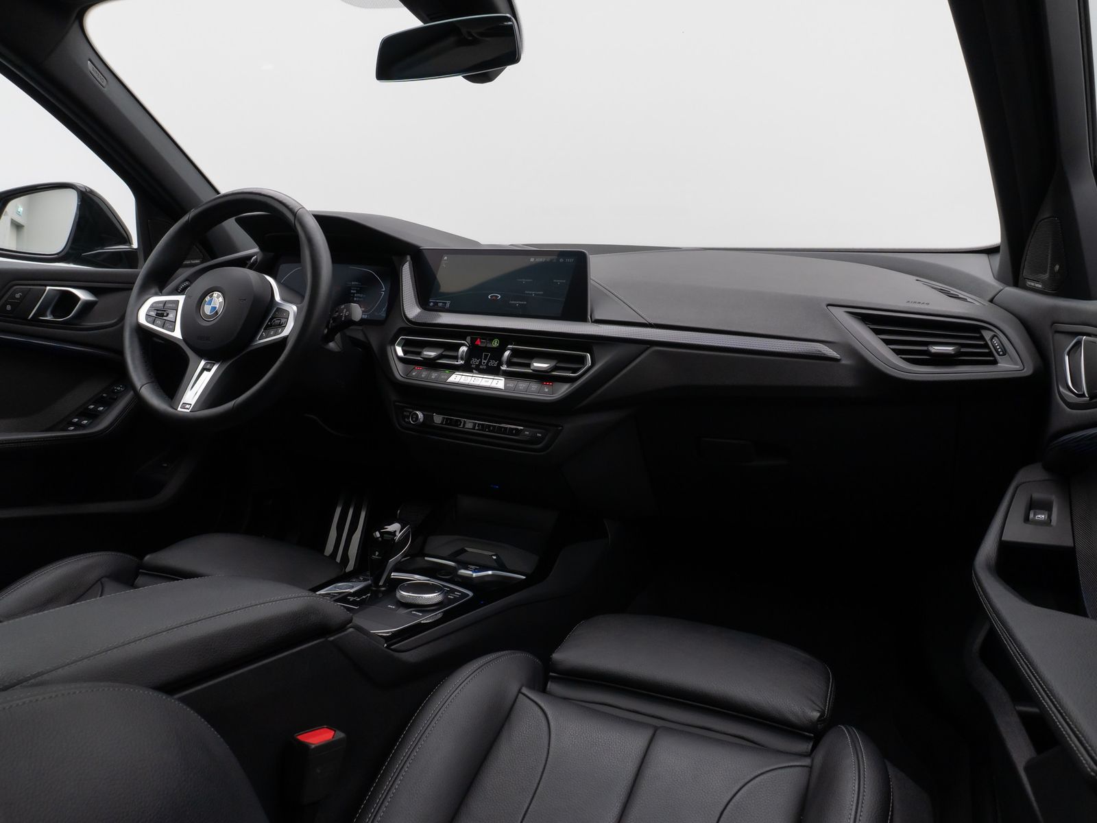 Fahrzeugabbildung BMW 120i M Sport Pro Panorama Kamera DAB H/K Komfort