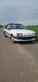 Opel Ascona - scheckheftgepflegte Opel Ascona