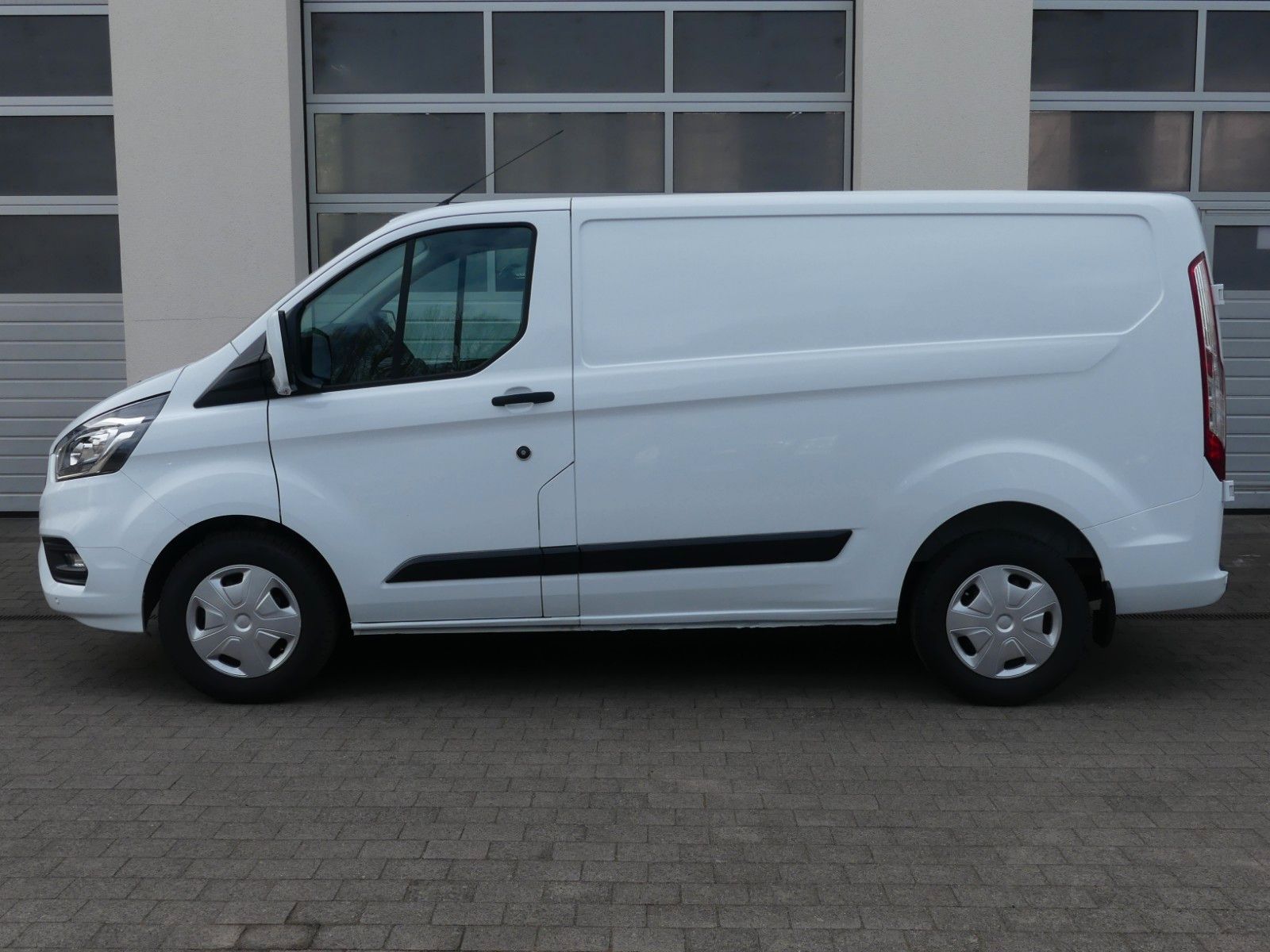 Fahrzeugabbildung Ford Transit Custom Kasten 320 L1 Trend*BLIS*Kamera