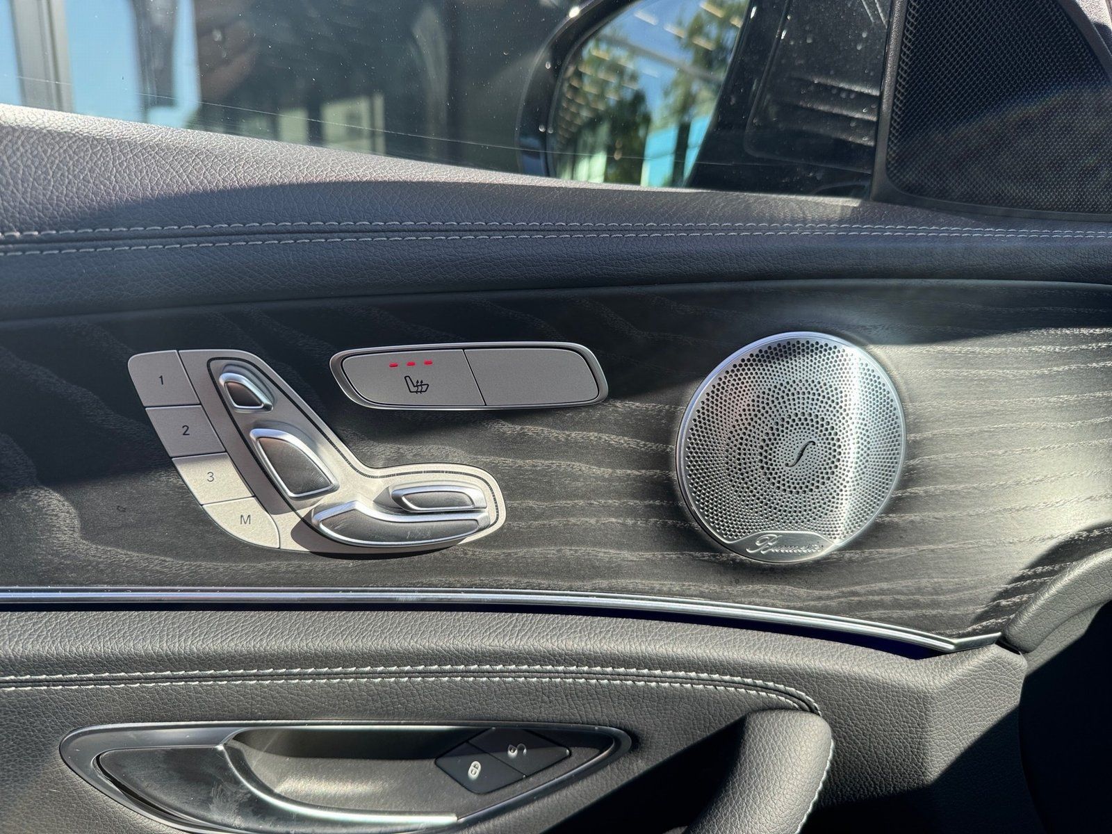 Fahrzeugabbildung Mercedes-Benz E 300 de 4M T AMG*Distronic*HeadUp*360*Burmester