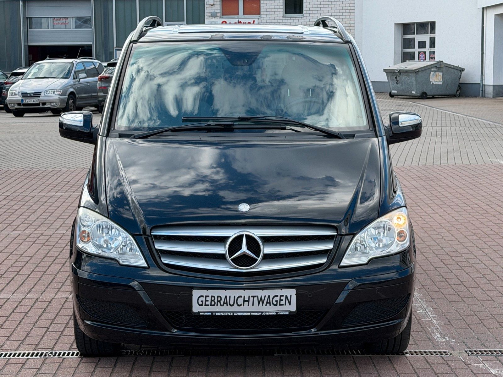 Fahrzeugabbildung Mercedes-Benz Viano 2.2 CDI Trend *Navi*Sitzhzg*7-Si*AHK*PDC*