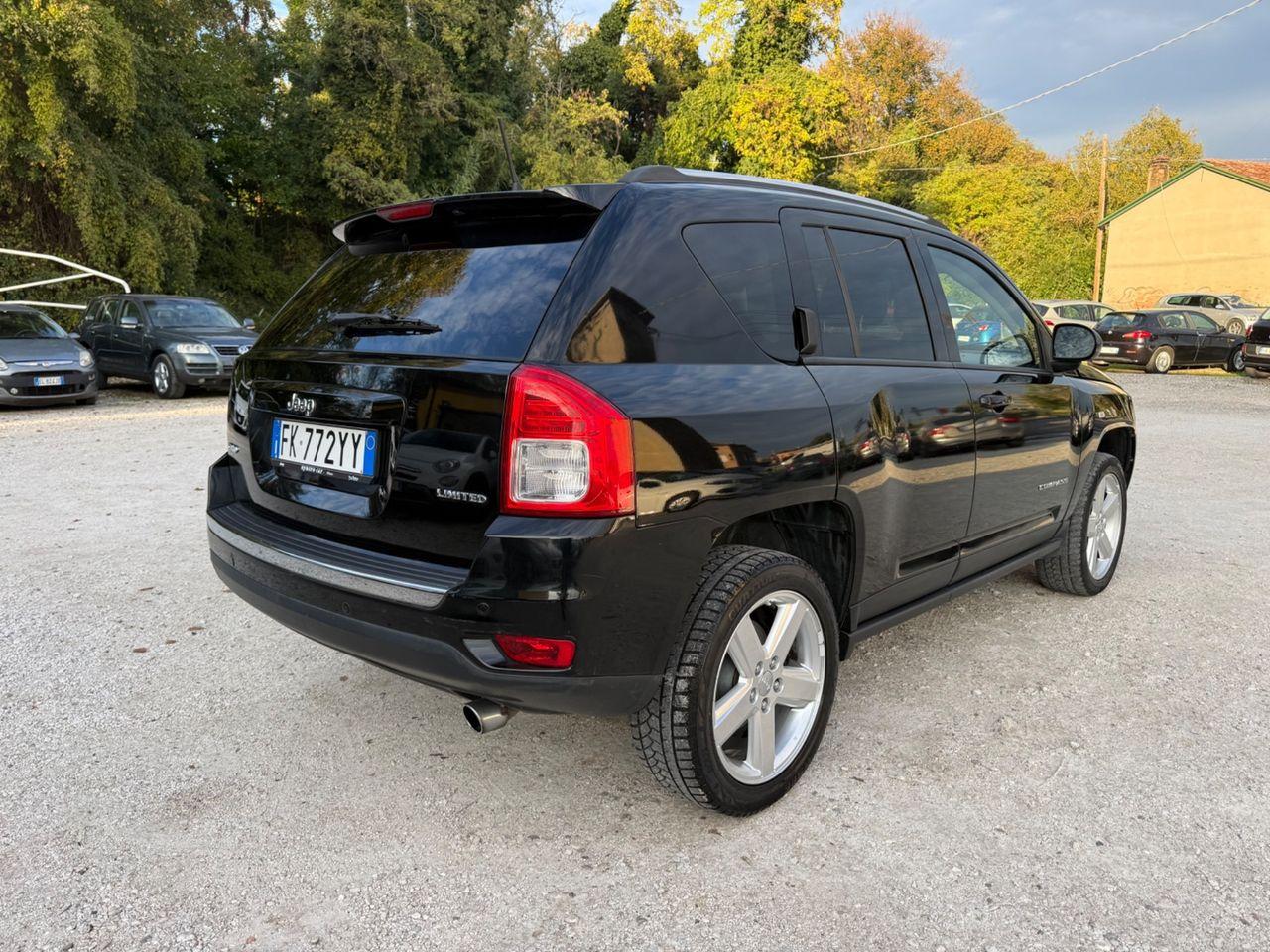 Jeep Compass 2012 — interior