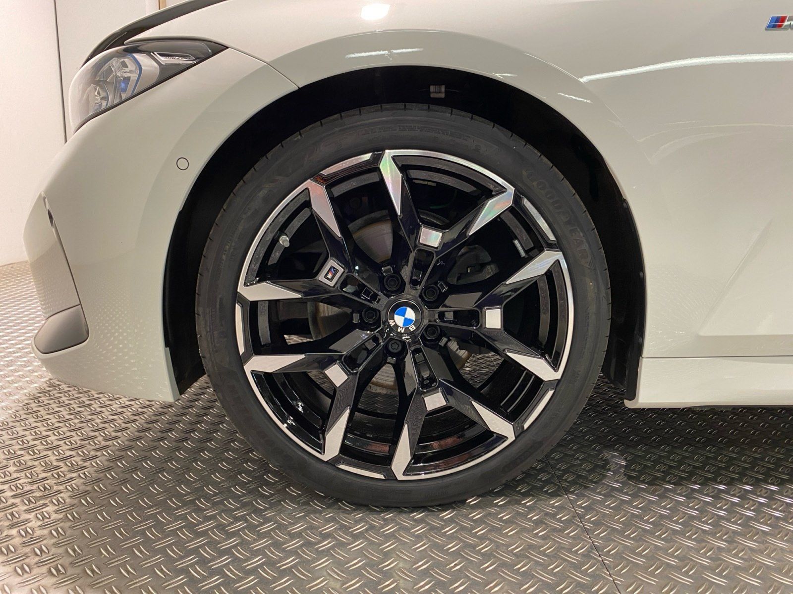 BMW 320 - Bild 16