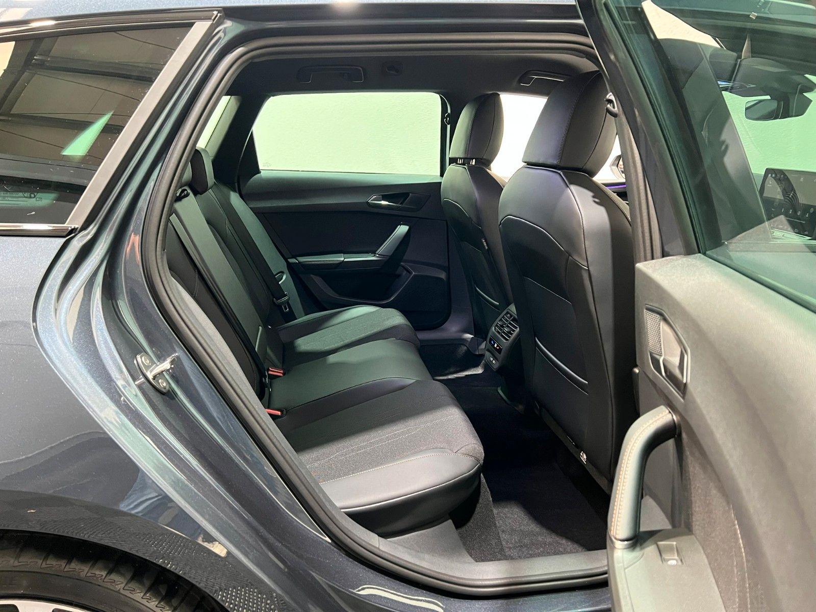 Fahrzeugabbildung CUPRA Leon Sportstourer 1.5 TSI - ACC - Keyless - AHK