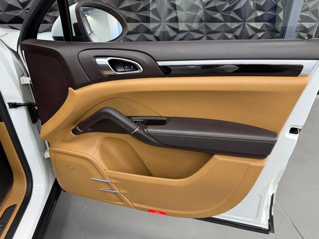 Porsche Cayenne S Diesel 4.2 V8, Foto 34 von 50