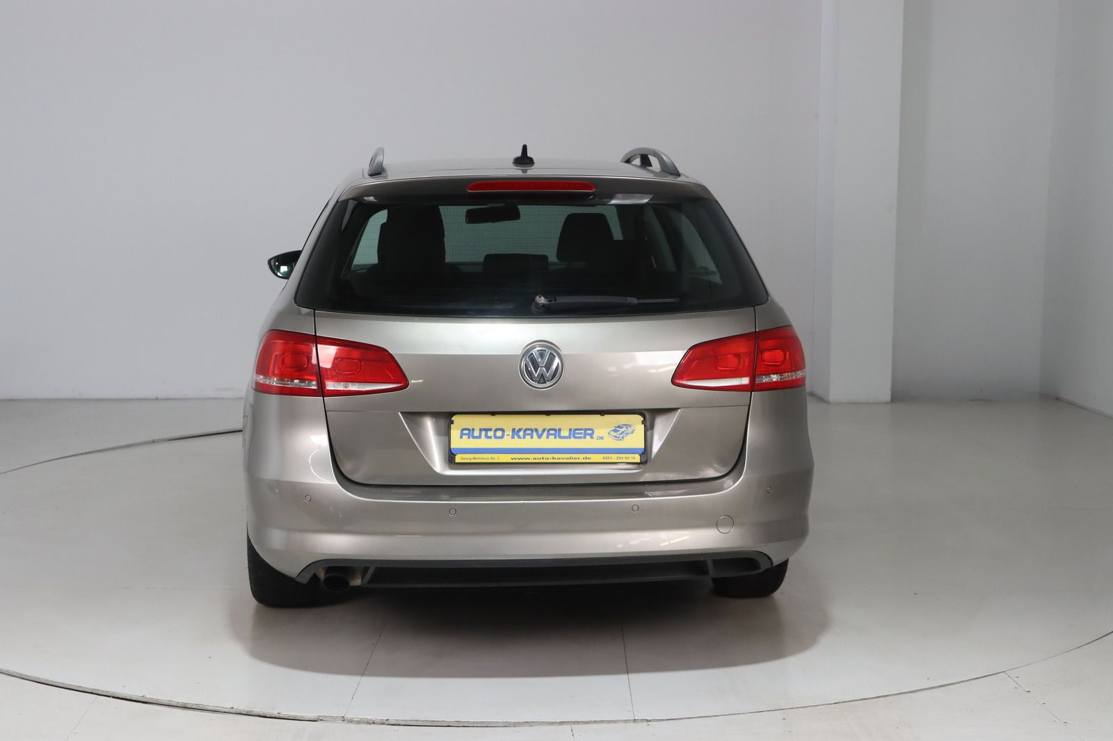Fahrzeugabbildung Volkswagen Passat 1.4 TSI Trendline Variant  * Sitzhzg. PDC