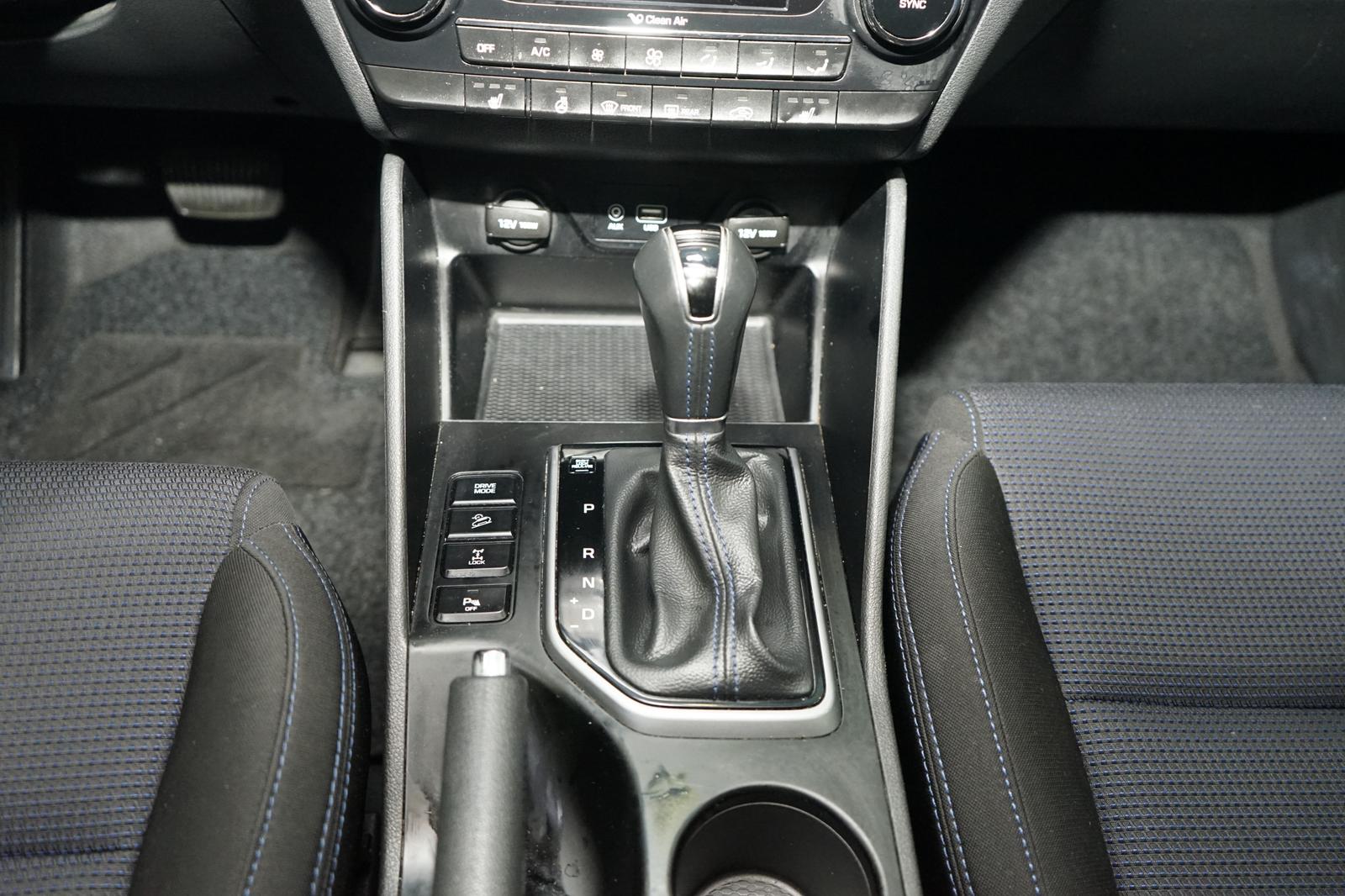 Hyundai Tucson Intro Edition 4WD+NAVI+KAMERA+TOT WINKEL+