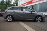 Mercedes-Benz B200 d 4Matic LED Navi Totwinkel AHK Kamera PDC - Mercedes-Benz B 200 aus 2017