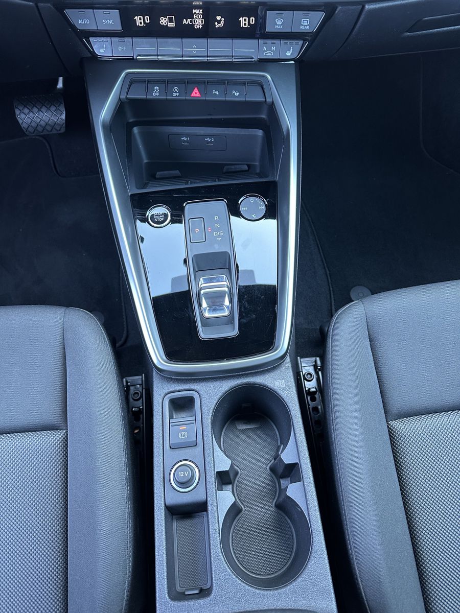 Fahrzeugabbildung Audi A3 SpB 35 TDI NAV+LED+KLIMAAUT+SHZ+VKZ+VCOCKPIT