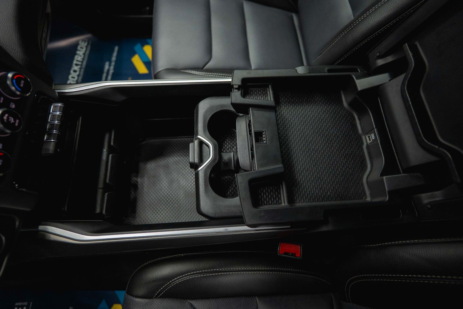 Fahrzeugabbildung Dodge RAM 5.7 V8 HEMI 4x4 OFFROAD BLACK EDITION *19%