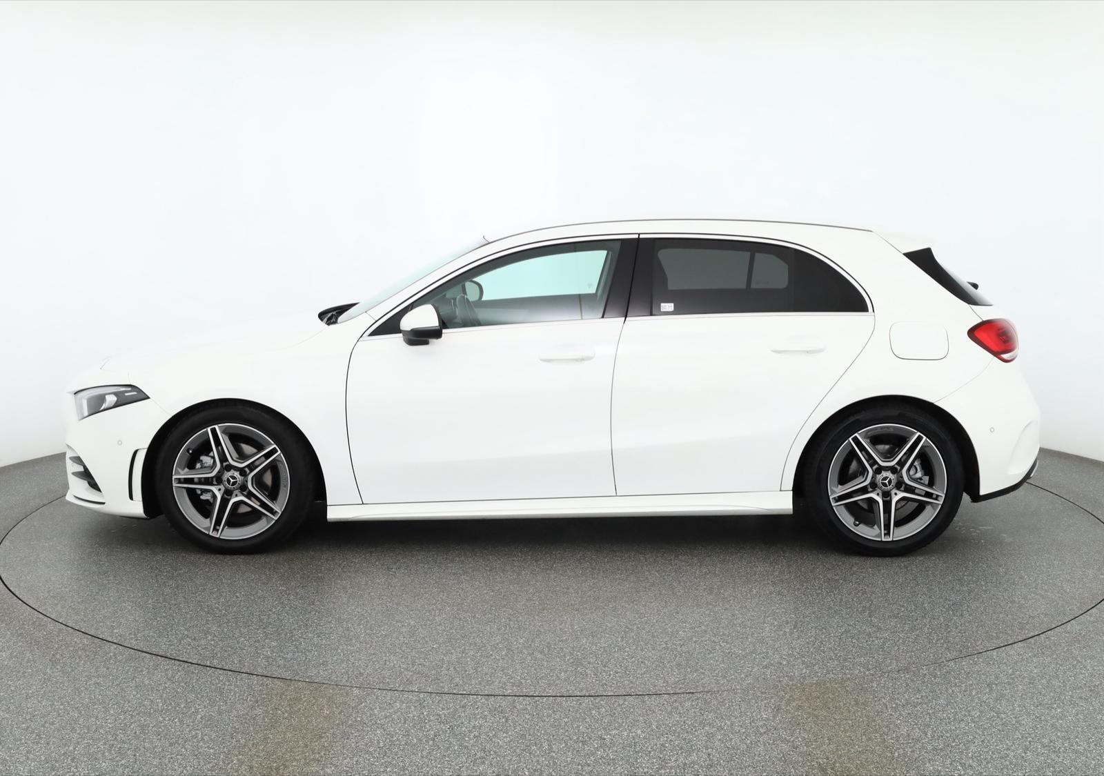 Mercedes-Benz A200 AMG Line LED Navi Sitzheizung Widescreen