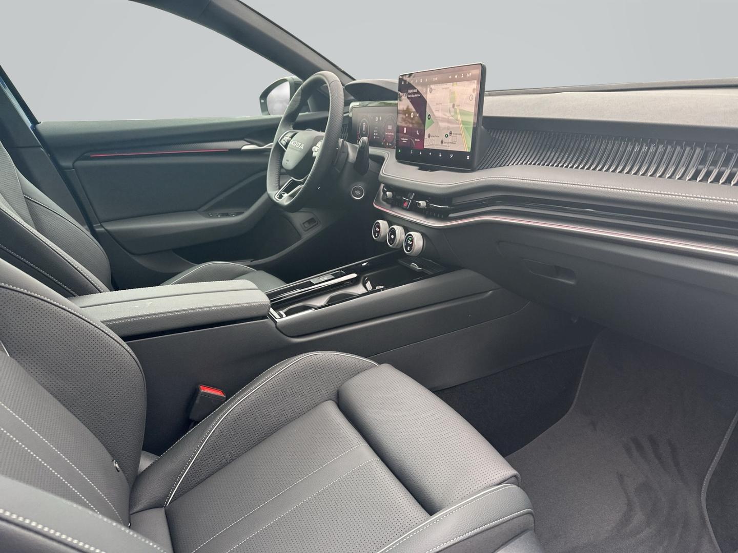 Skoda Superb Combi Sportline 2,0 TSI 195 kW 7-Gang-DSG