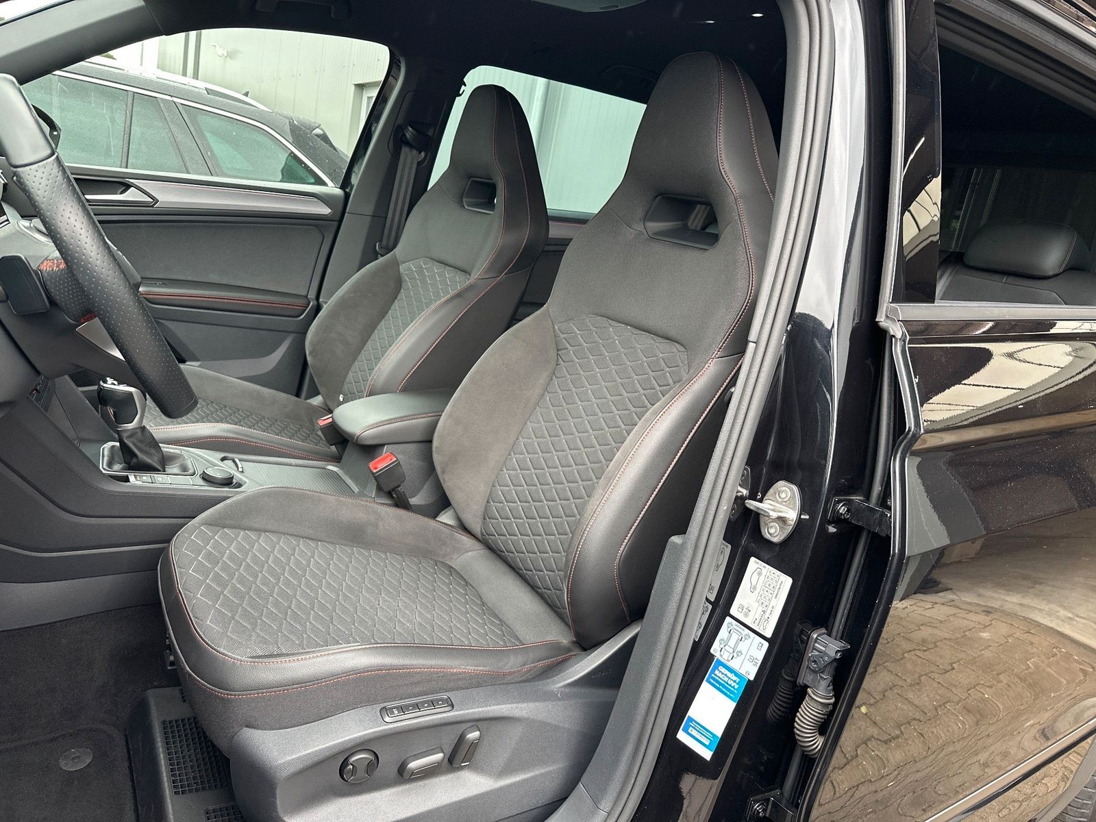 Fahrzeugabbildung SEAT Tarraco 2.0 TDI DSG FR NAV+LED+AHK+KAM+SHZ
