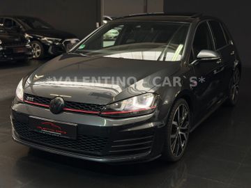 Volkswagen Golf - 2