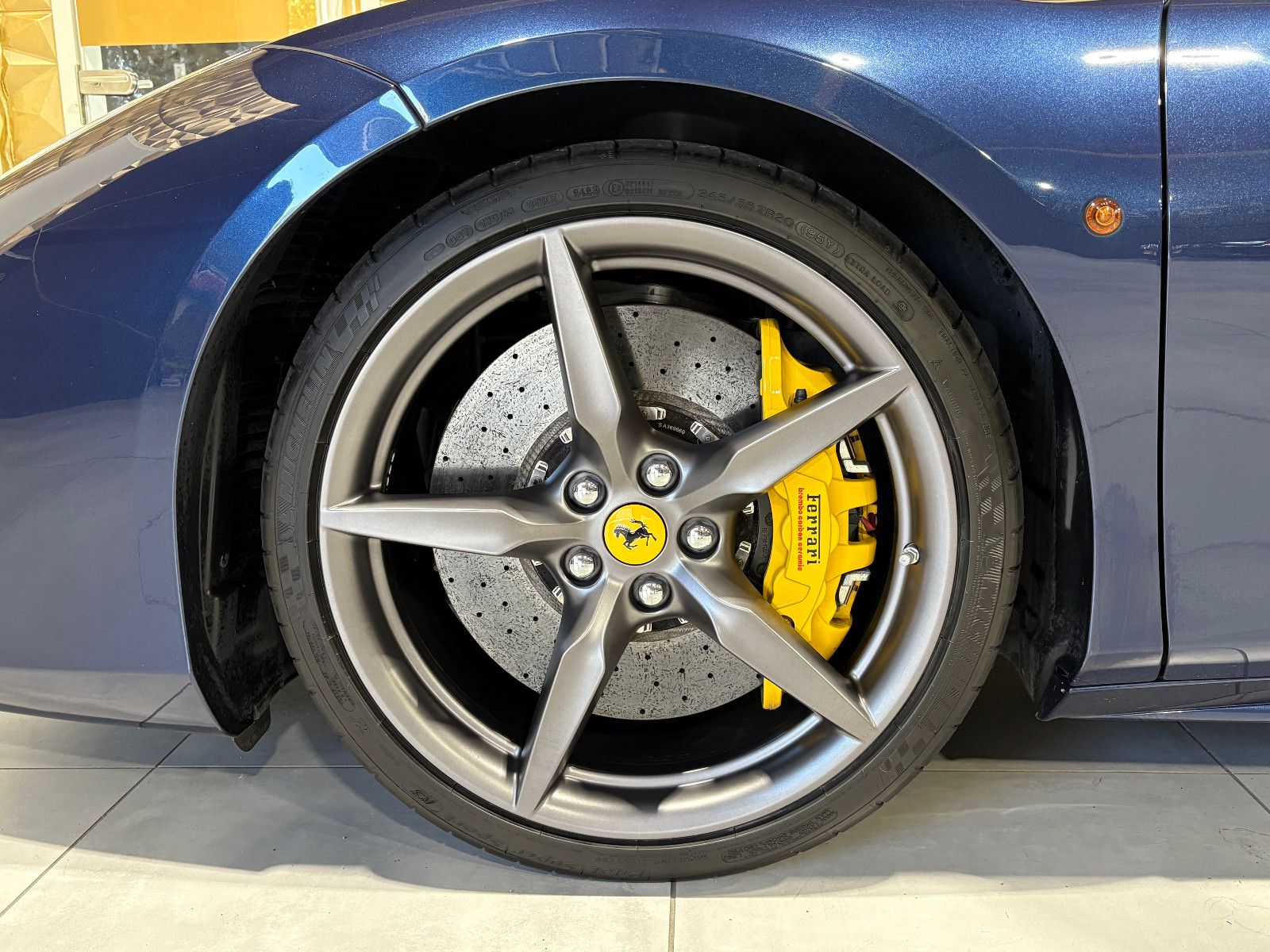 Fahrzeugabbildung Ferrari 488 GTB//LIft/1-HAND.BRD/FERRARI-POWER/GARANT