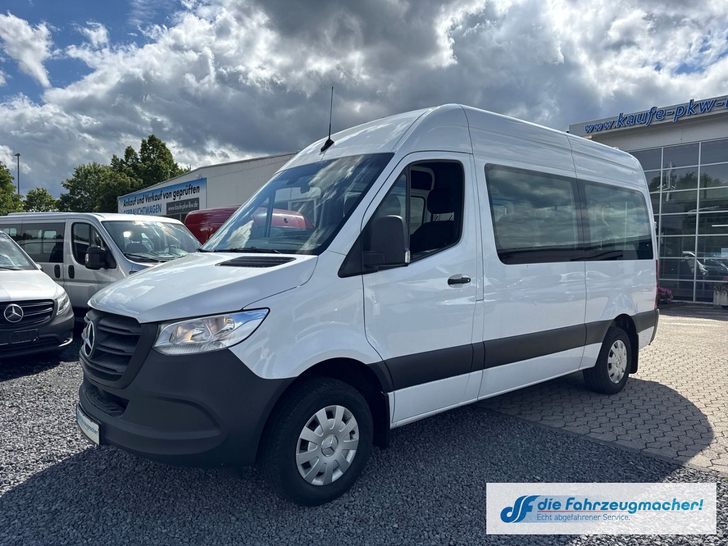 Fahrzeugabbildung Mercedes-Benz Sprinter III Tourer 311 CDI L2 VI Totwinkelassis